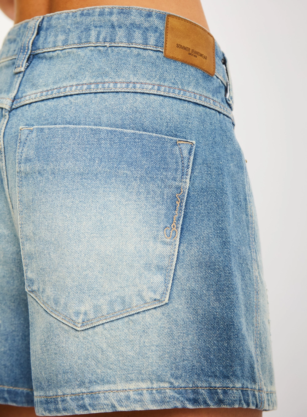 Short Jeans Feminino Com Bolsos - Lari Índigo 4