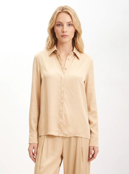 Camisa Feminina Slim Reta Acetinada De Manga Longa