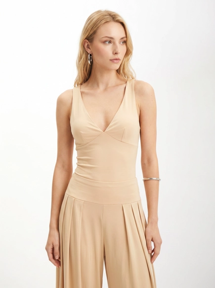 Blusa  Feminina Slim Decote V Profundo