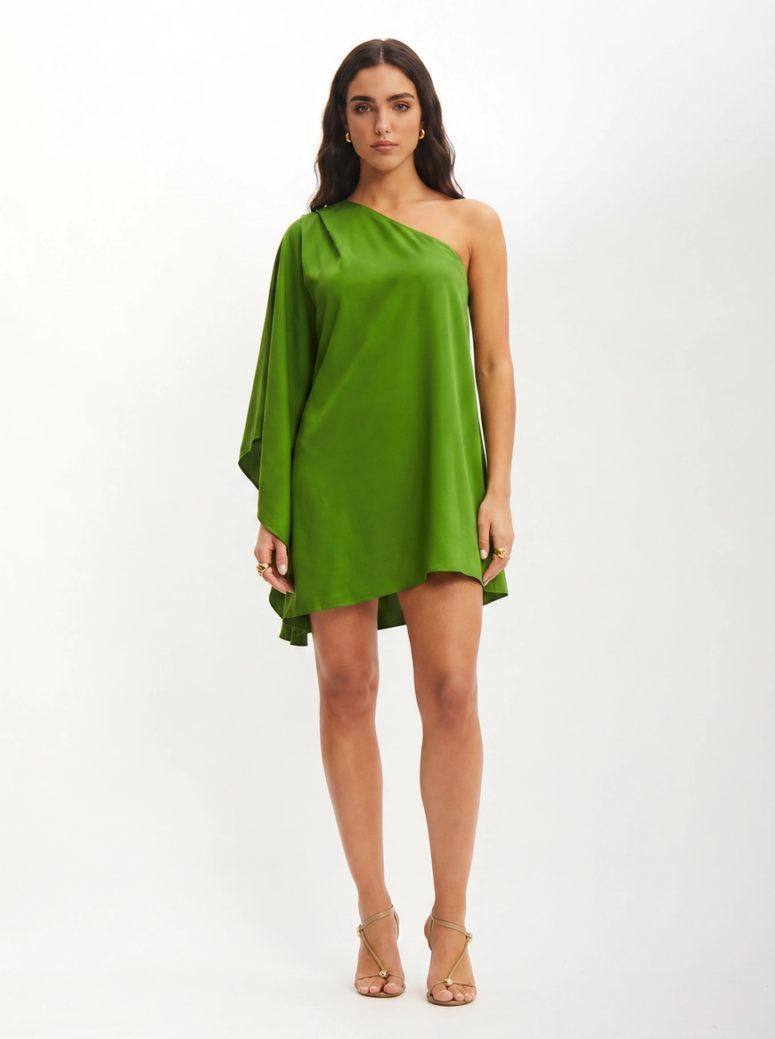 Vestido Curto Fluido Evasê De Uma Manga Só Verde 1