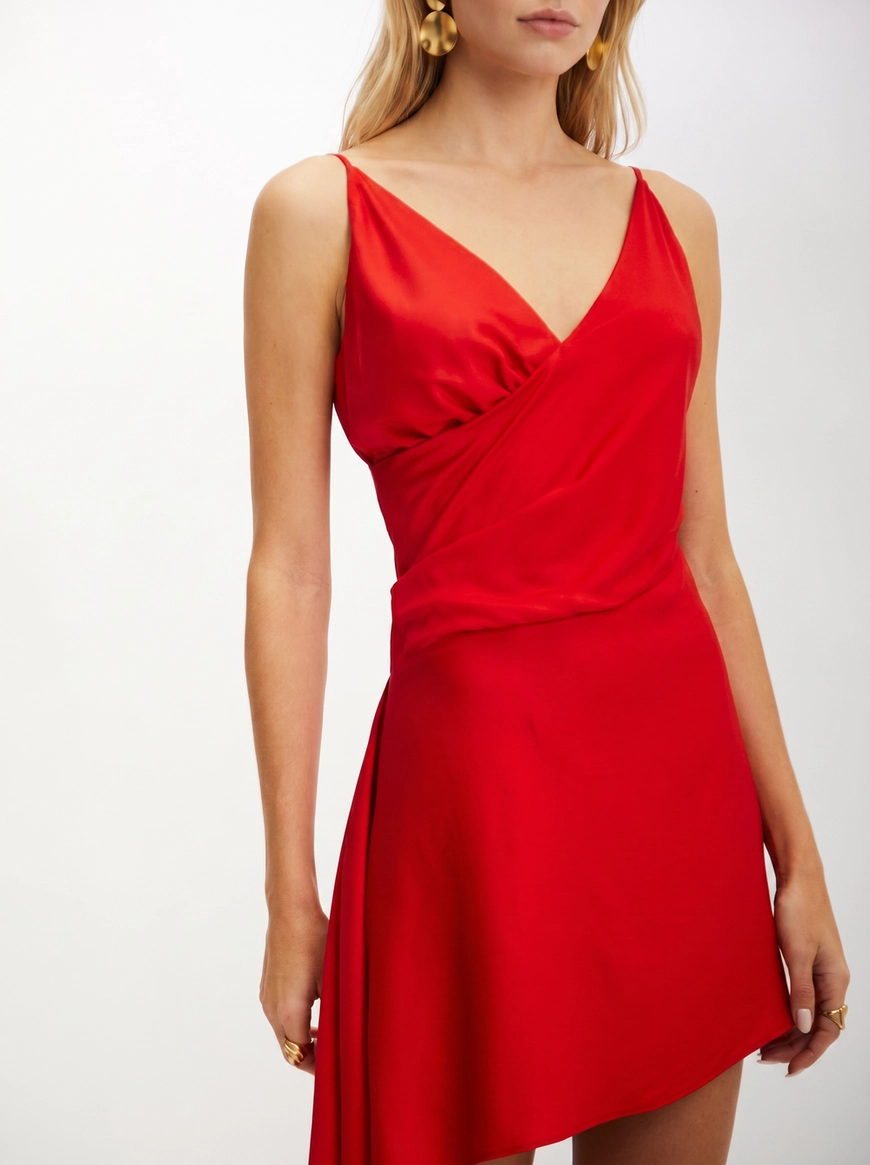Vestido  Curto Assimetrica Transpassado Acetinado Vermelho 4