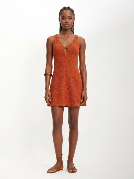 Vestido Curto Evase Texturizado Com Decote