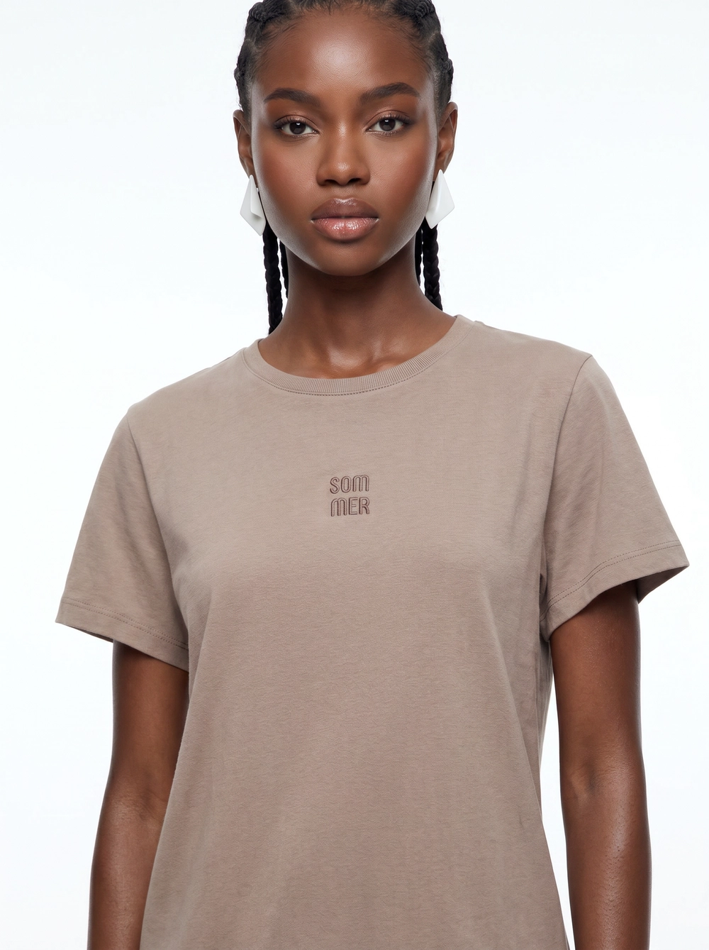 Vestido Midi Comfort T-shirt Com Fenda Lateral Marrom 4