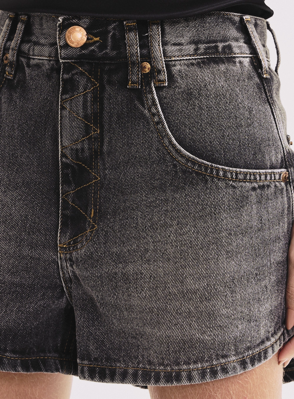 Short Jeans Wide Leg Com Detalhes Feminino Indigo Preto 3