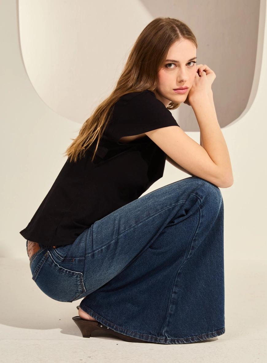 Calça Jeans Super Flare Lavagem Escura Feminina Índigo
