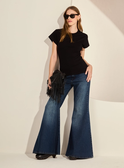 Calça Jeans Super Flare Lavagem Escura Feminina
