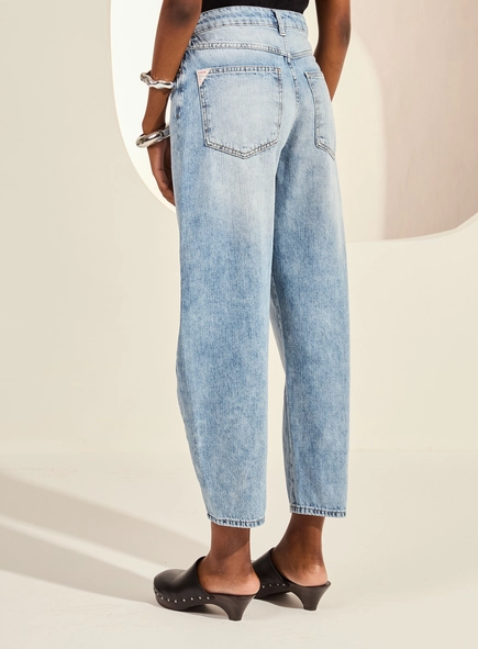 Calça Jeans Barrel Cropped Cintura Média Feminina