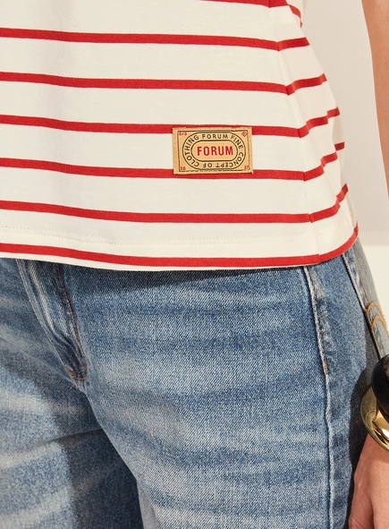 Camiseta Reta Slim Decote V Listrada Feminina