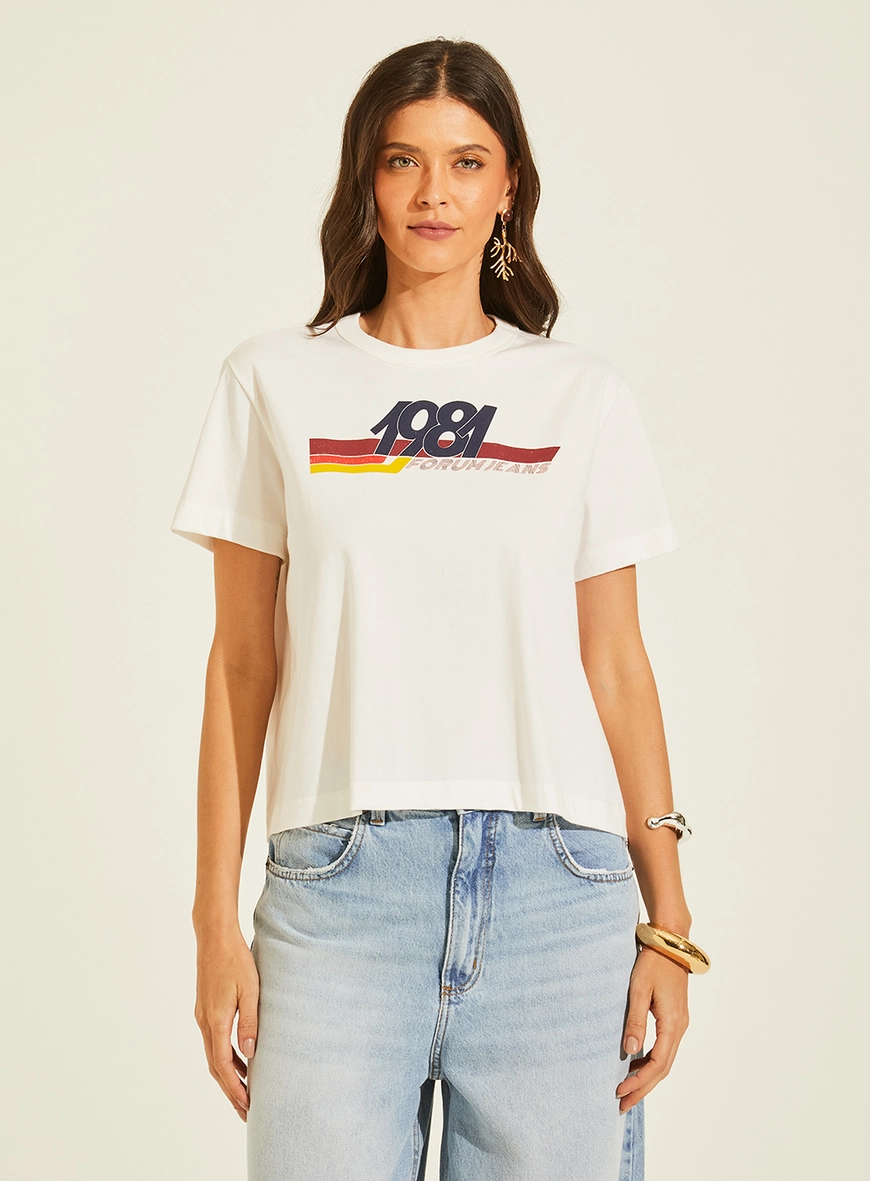 Camiseta Boxy Feminina Estampada 1981 Retrô Off Shell