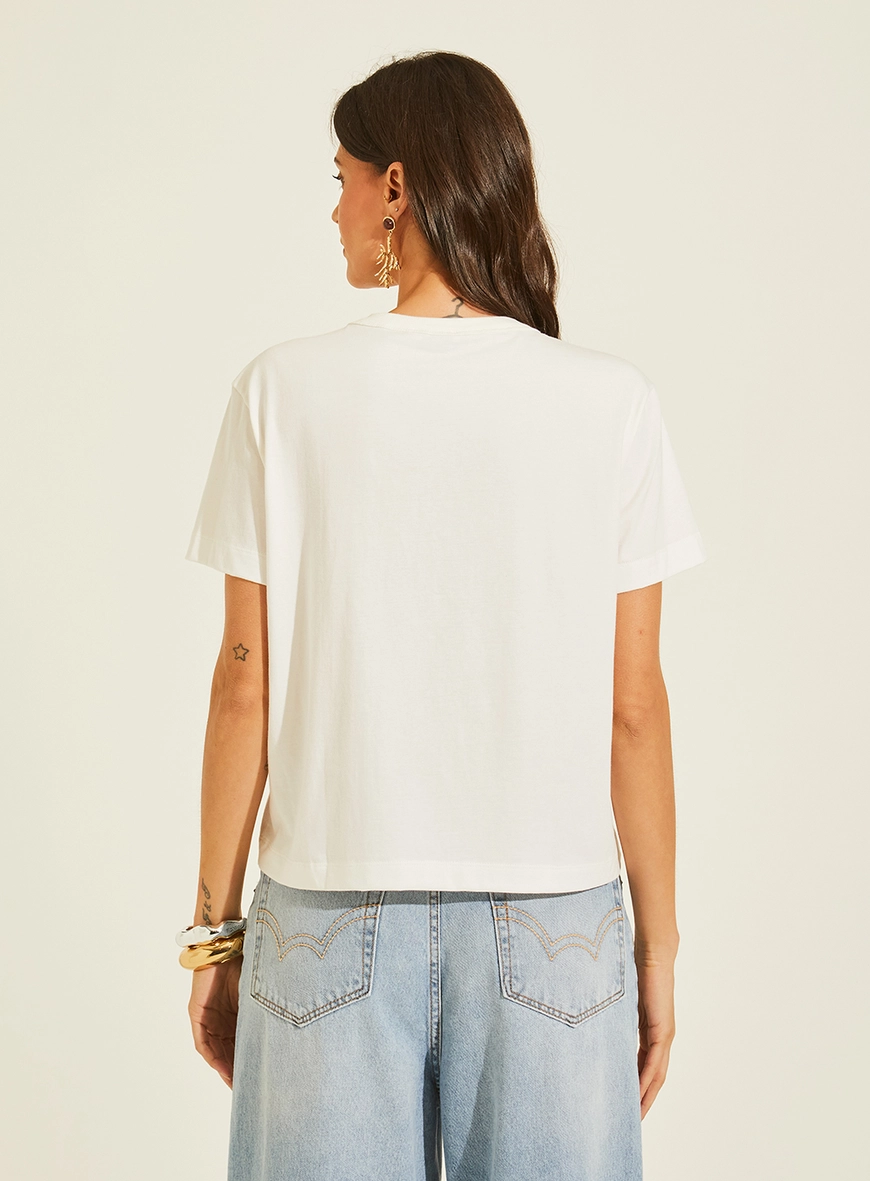Camiseta Boxy Feminina Estampada 1981 Retrô Off Shell