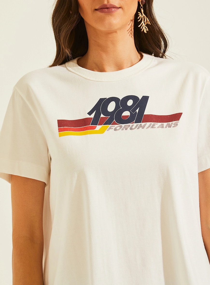 Camiseta Boxy Feminina Estampada 1981 Retrô Off Shell