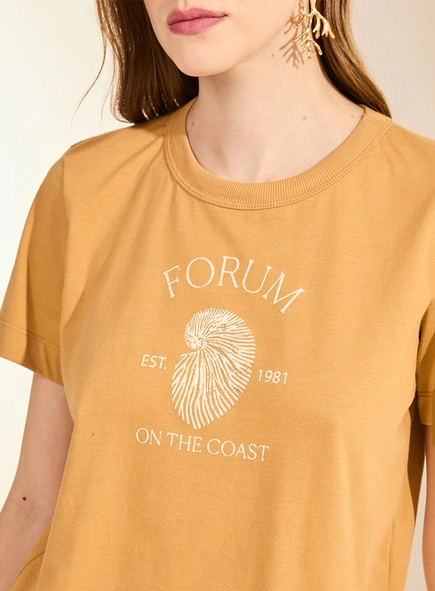 Camiseta Regular Fit Clássica Feminina Estampada