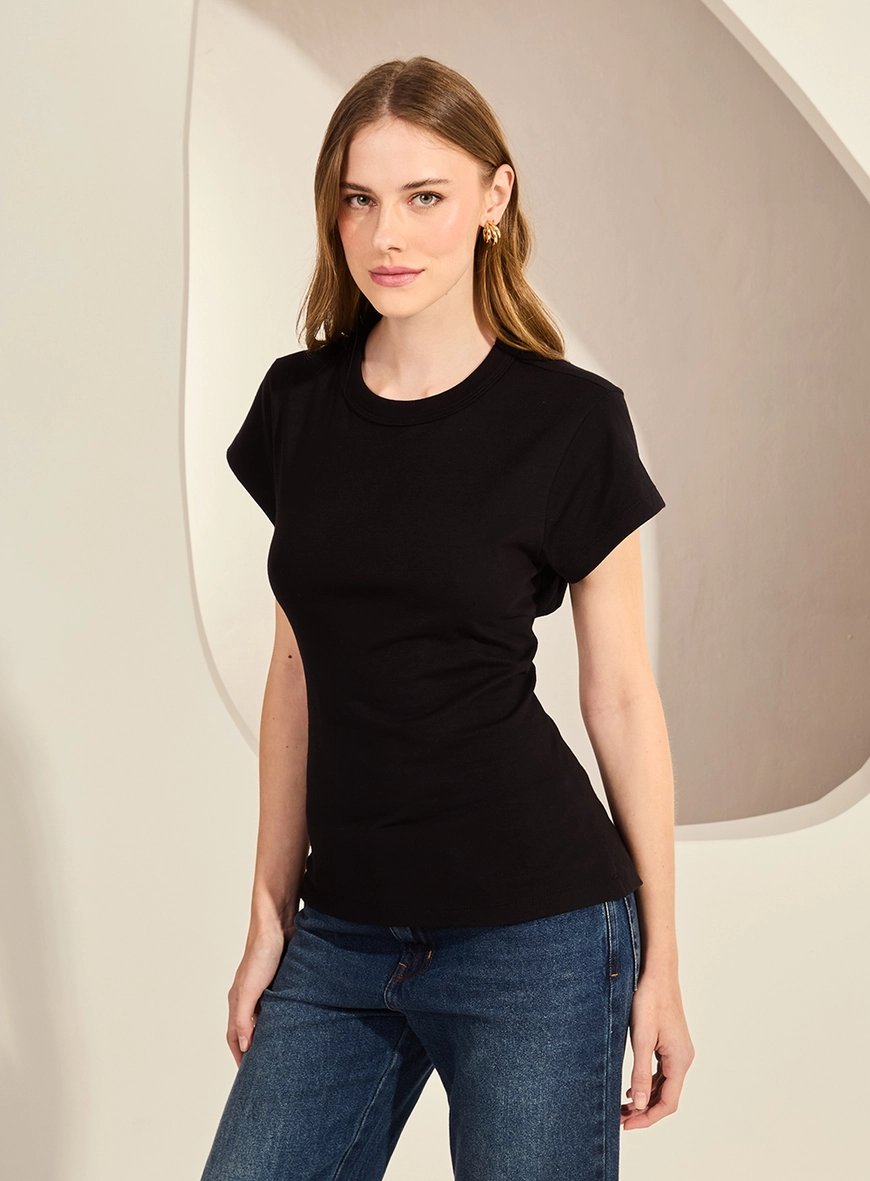 Camiseta Ajustada Com Recorte Nas Costas Preto