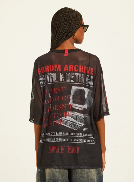 Camiseta Loose Ampla Transparência Vintage