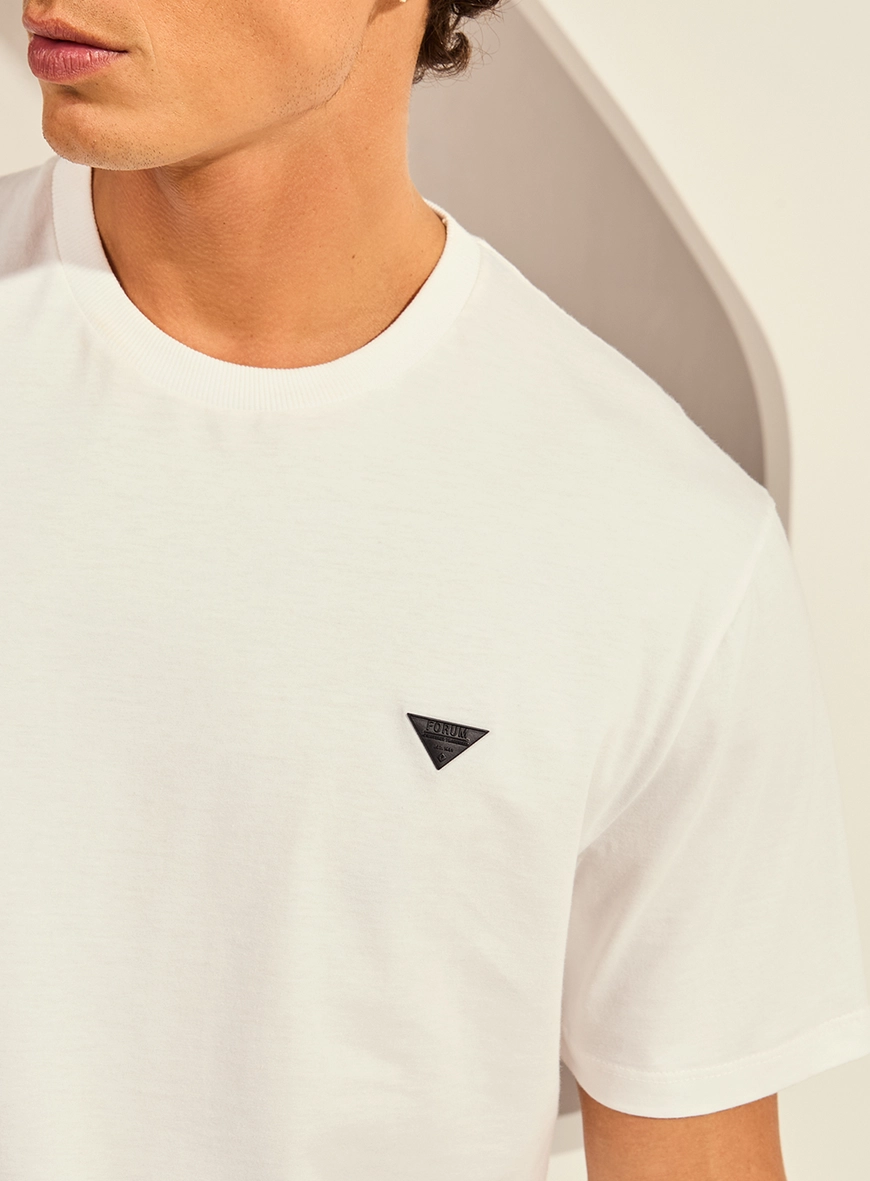 Camiseta New Box Caimento Reto Básica Masculina Off Shell
