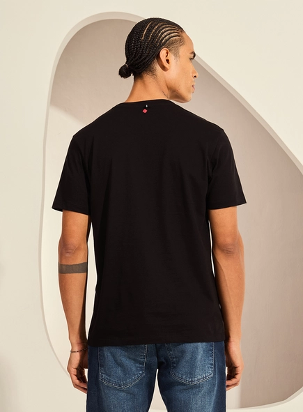 Camiseta New Slim Gola Careca Logo Forum 1981