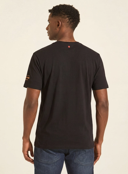 Camiseta Slim Reta Básica Masculina