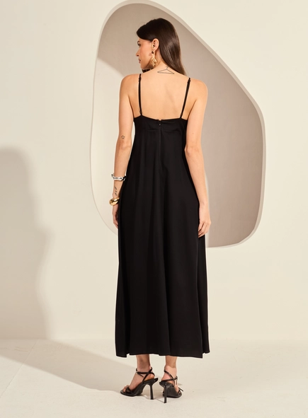 Vestido Longo Fluido Decote V De Alças Finas