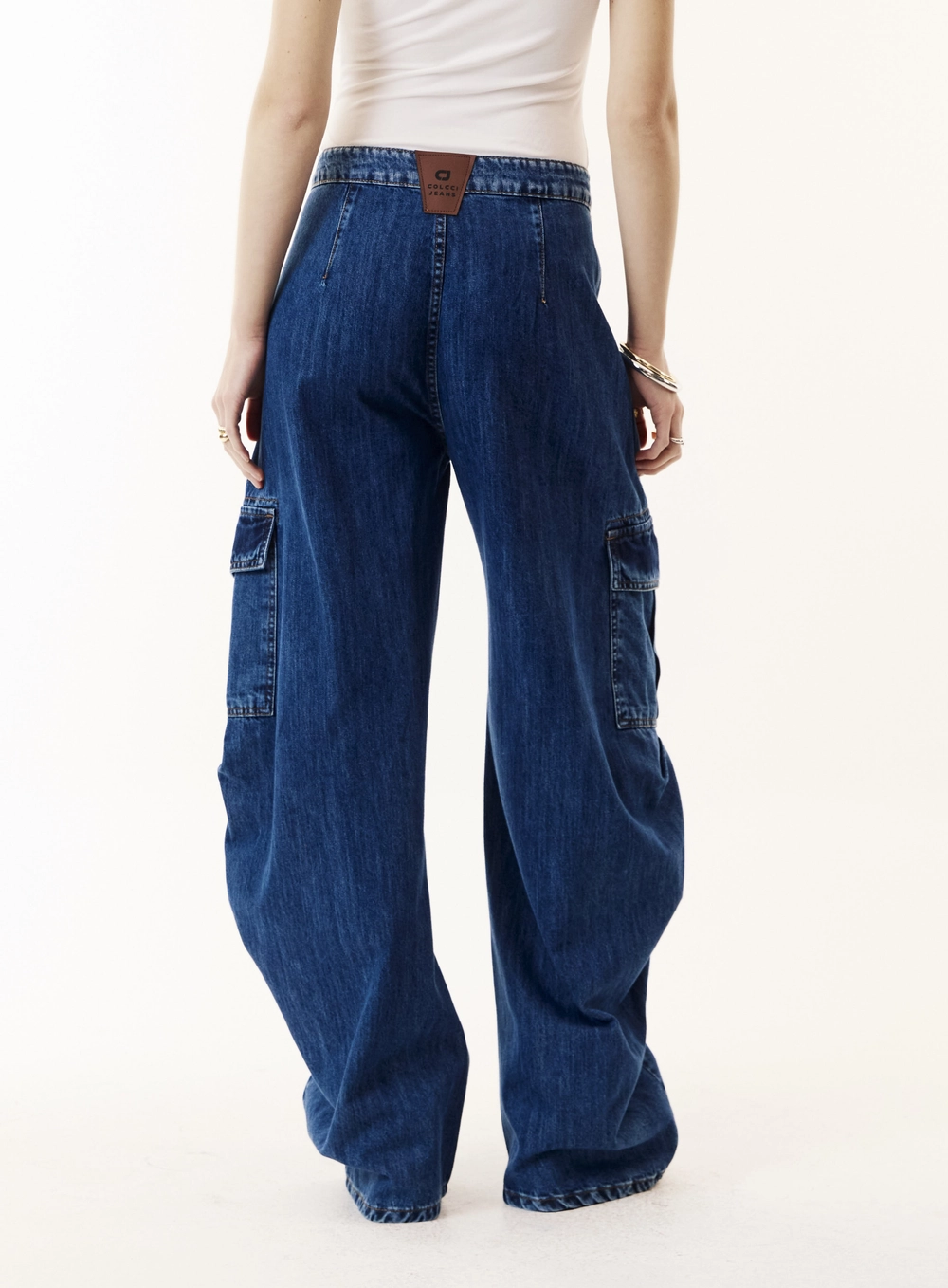 Calça Jeans Com Bolsos Cargos Feminina - Dublin Índigo