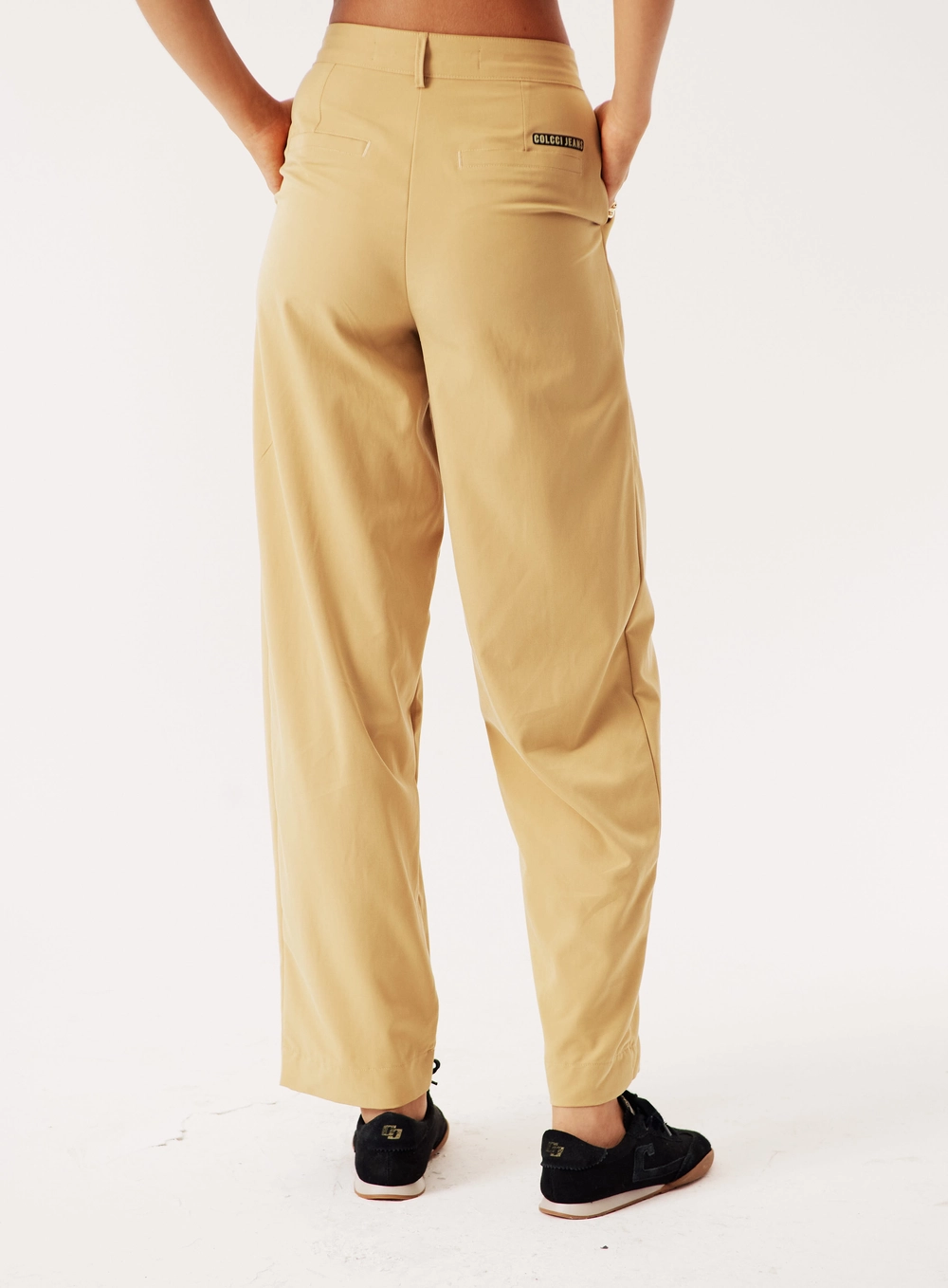 Calça Alfaiataria Com Pregas Feminina Bege Soybean