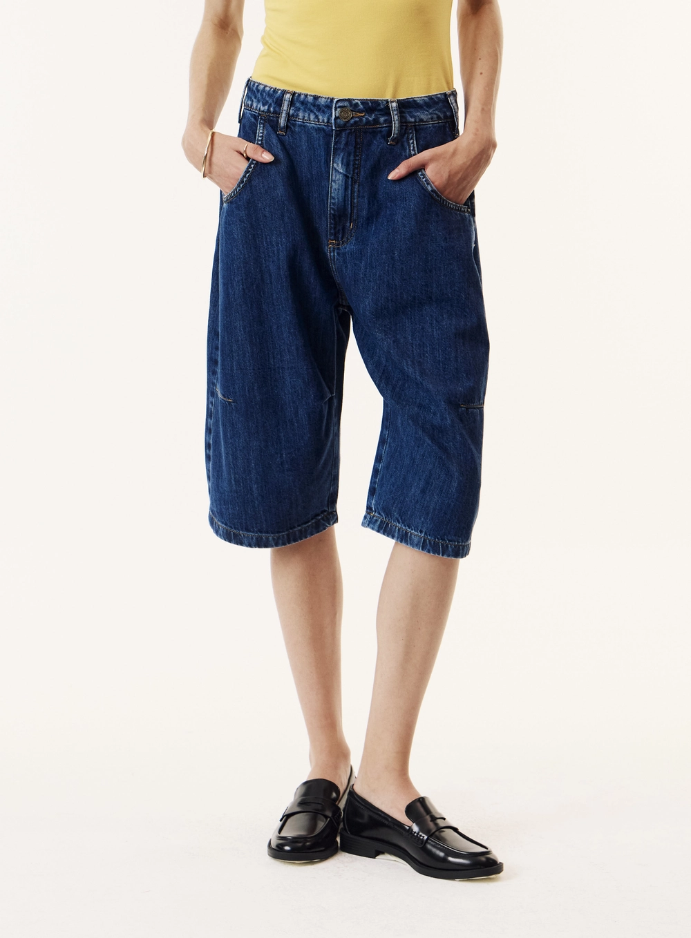 Bermuda Jeans Oversized Lavagem Escura - Cancun Índigo