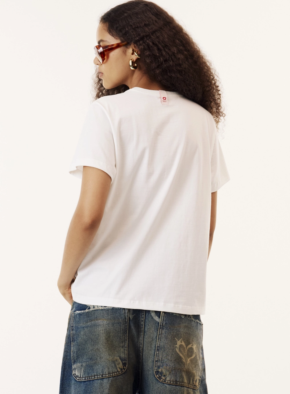 Camiseta Feminina Boy Estampada Off Shell