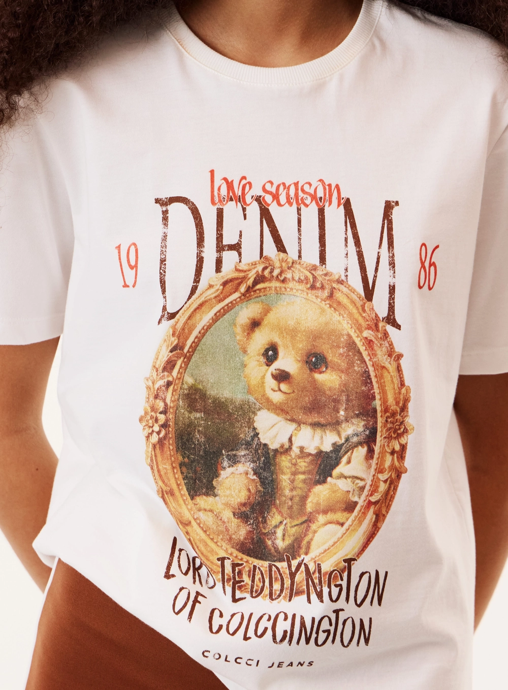Camiseta Oversized Estampada Feminina Off Shell