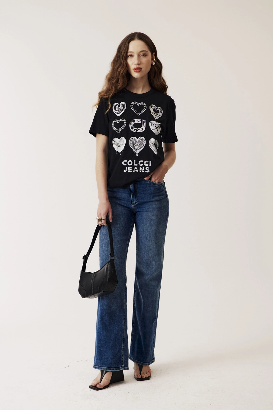 Camiseta Regular Fit Estampada Feminina Preto