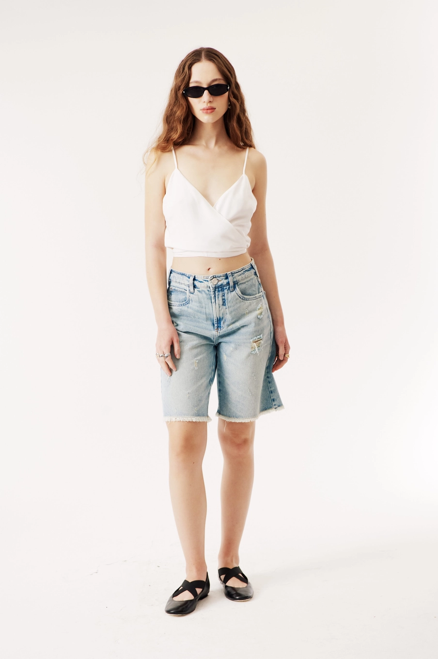 Blusa Slim Fit Fluida Transpassada Alças Finas Off Shell