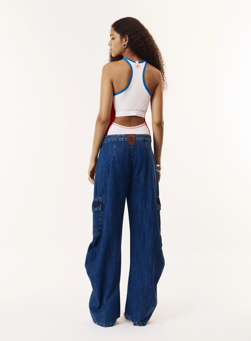 Body Slim Fit Canelado Detalhe Nas Costas Feminino Off Shell