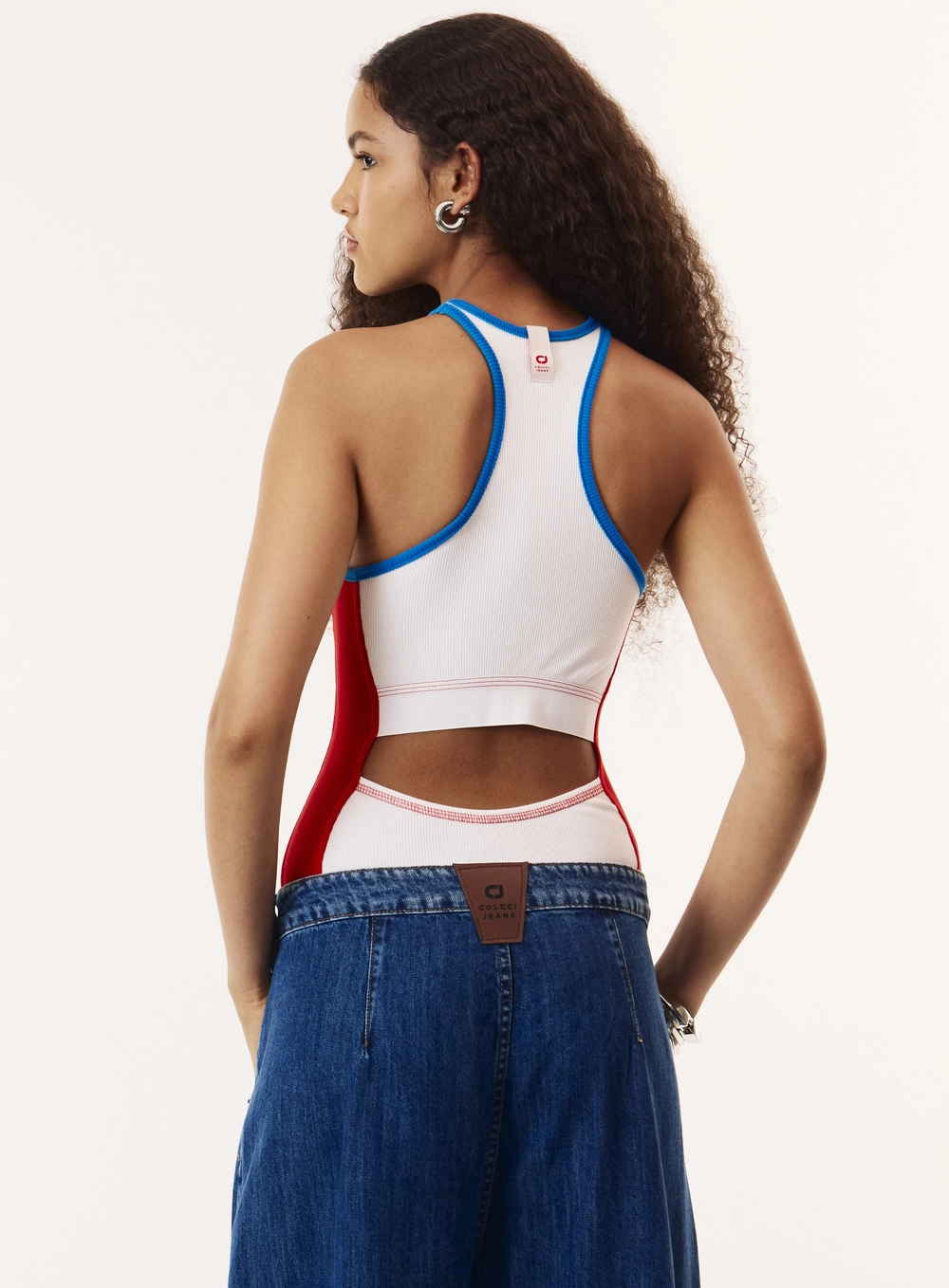 Body Slim Fit Canelado Detalhe Nas Costas Feminino Off Shell