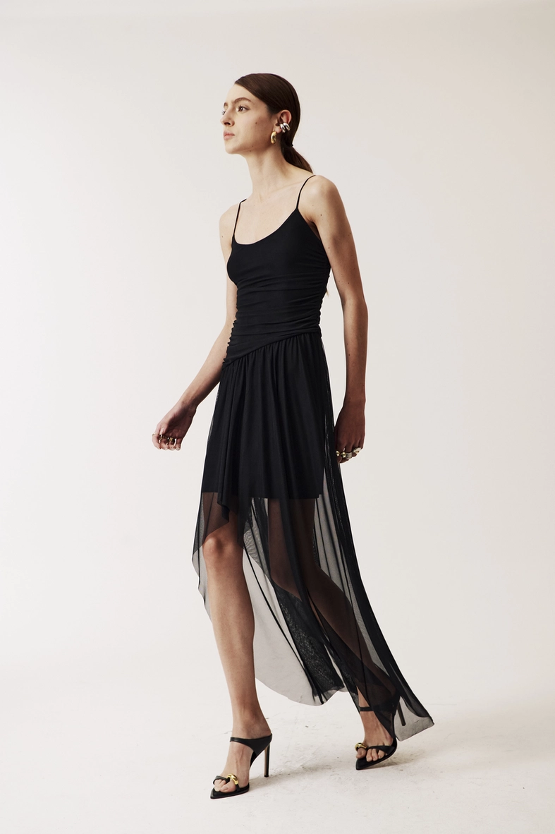 Vestido Tule Curto Assimétrico Fluido Alças Finas