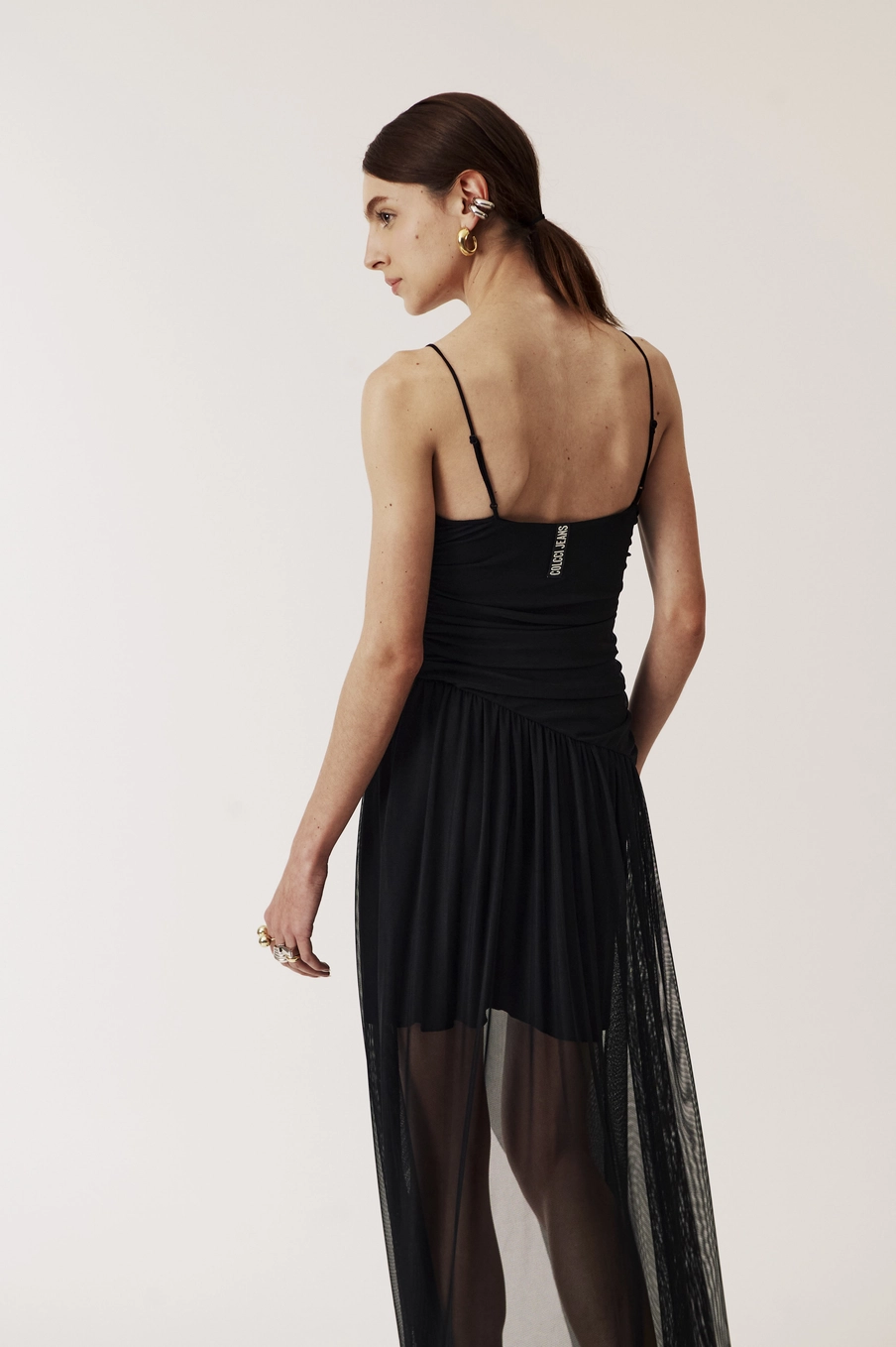 Vestido Tule Curto Assimétrico Fluido Alças Finas Preto