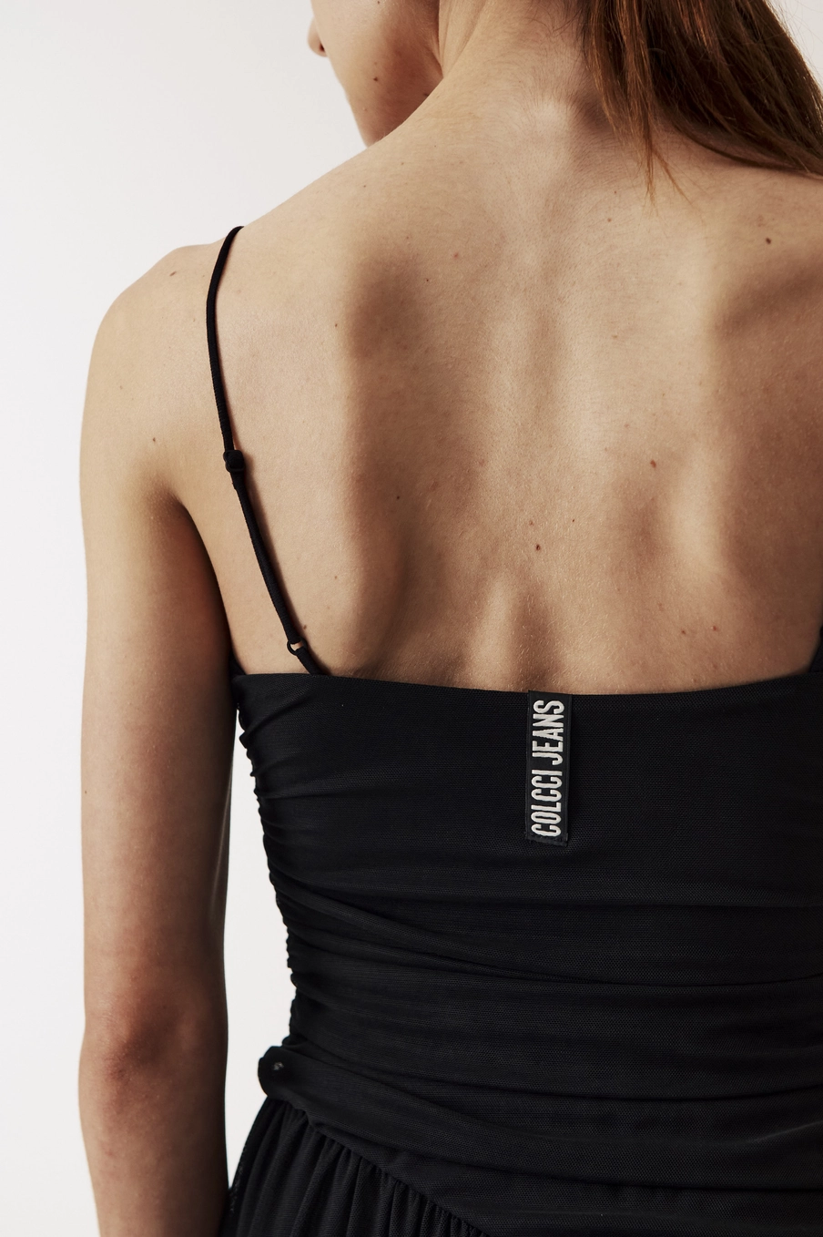 Vestido Tule Curto Assimétrico Fluido Alças Finas Preto