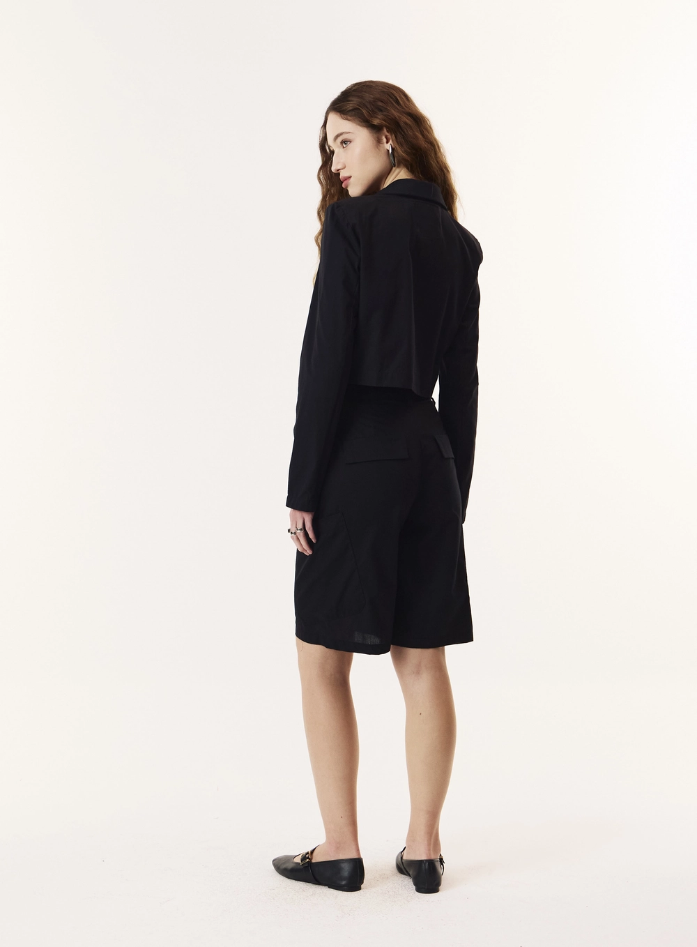 Blazer Alfaiataria Ombro Estruturado Feminino Preto