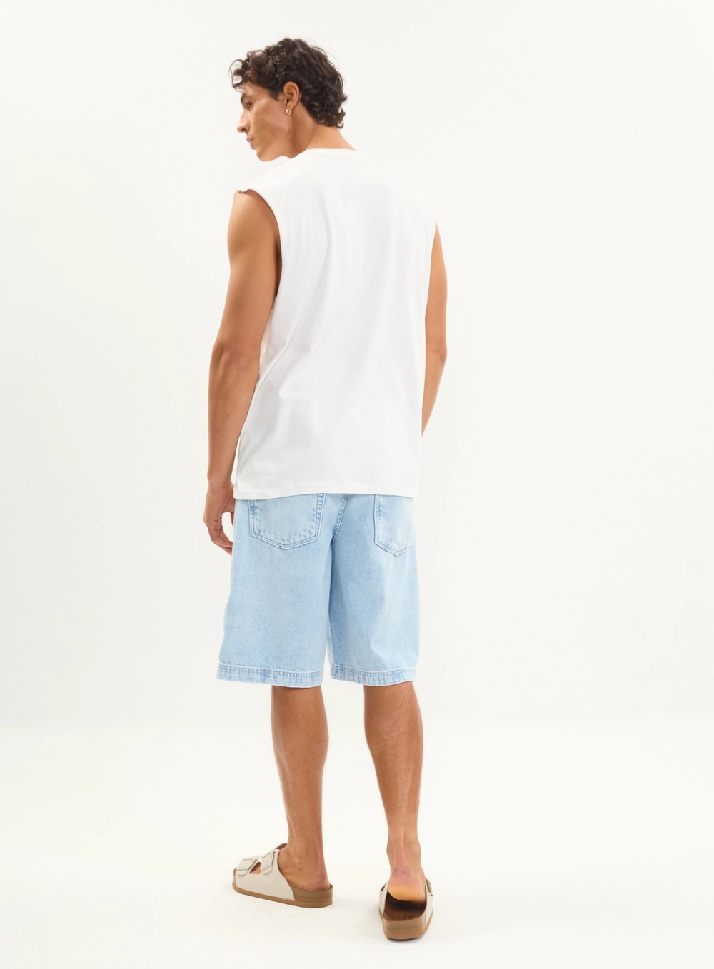 Bermuda Jeans Baggy Lavagem Clara Índigo