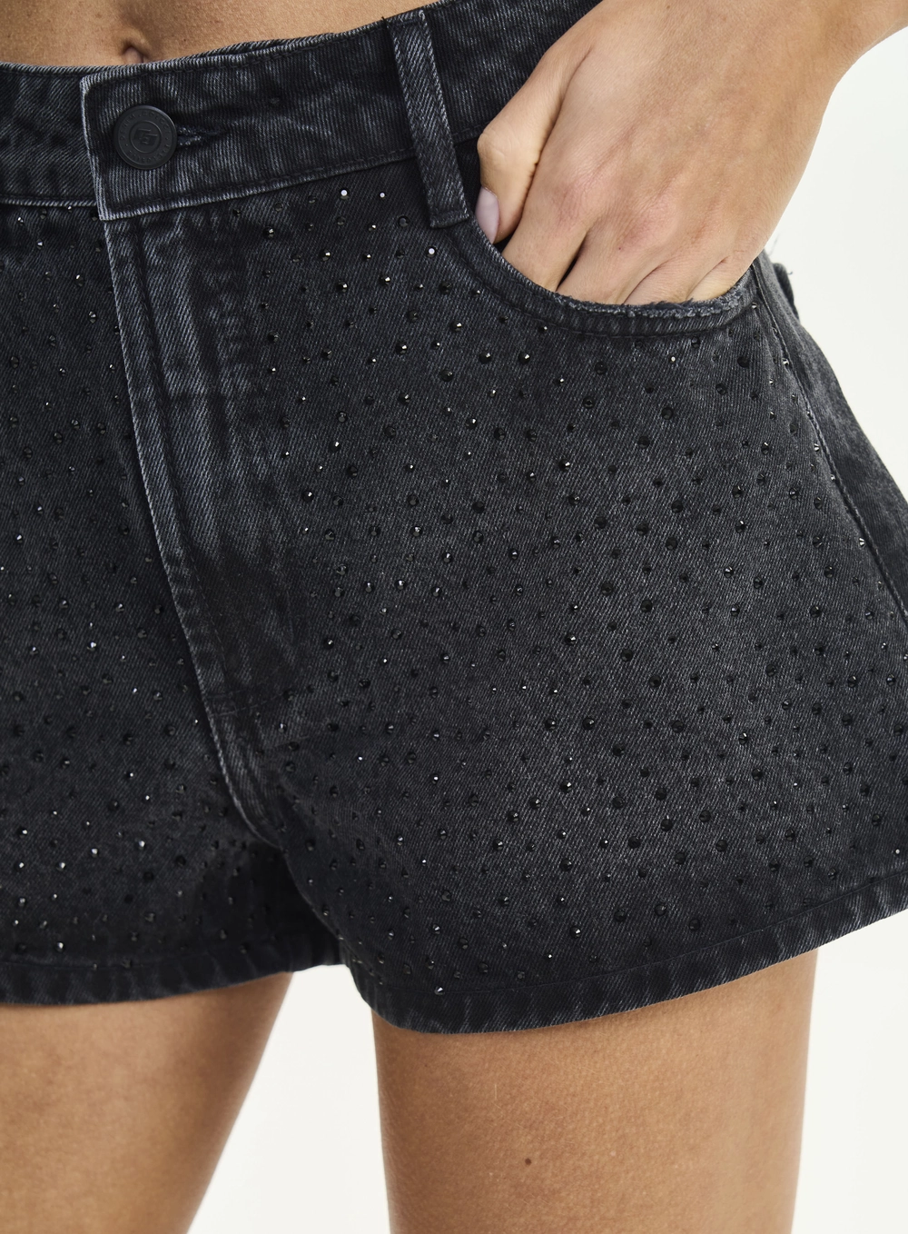 Short Jeans Wide Leg Curto Com Aplicação - Gigi Indigo Preto