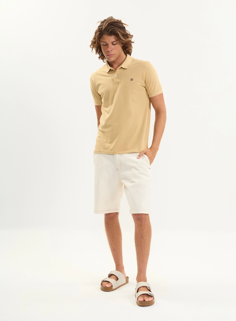 Polo Masculina Slim Com Bordado Bege