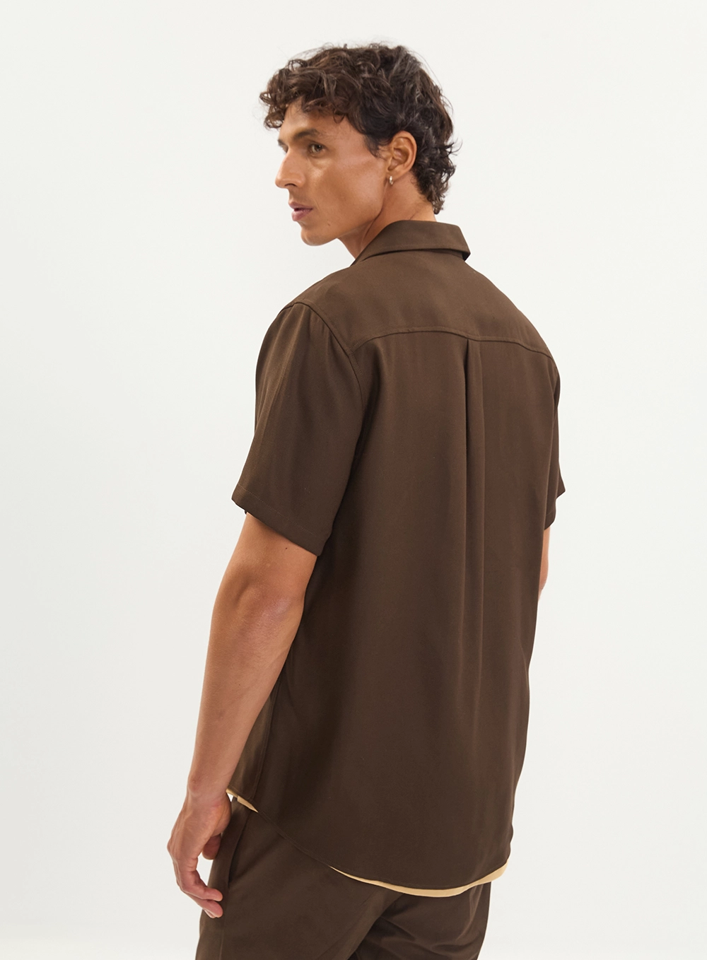 Camisa Relax Ampla Manga Curta - Colcci Trend Marrom Coconut