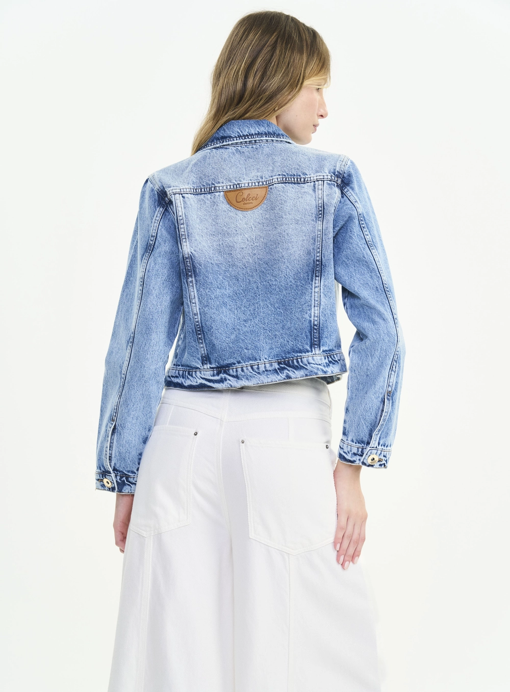 Jaqueta Jeans Feminina Slim Com Bolsos Frontais Índigo