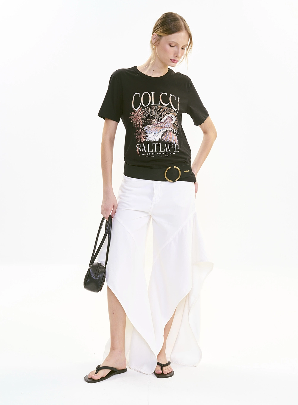 Camiseta Boy Manga Curta Estampada Feminina Preto