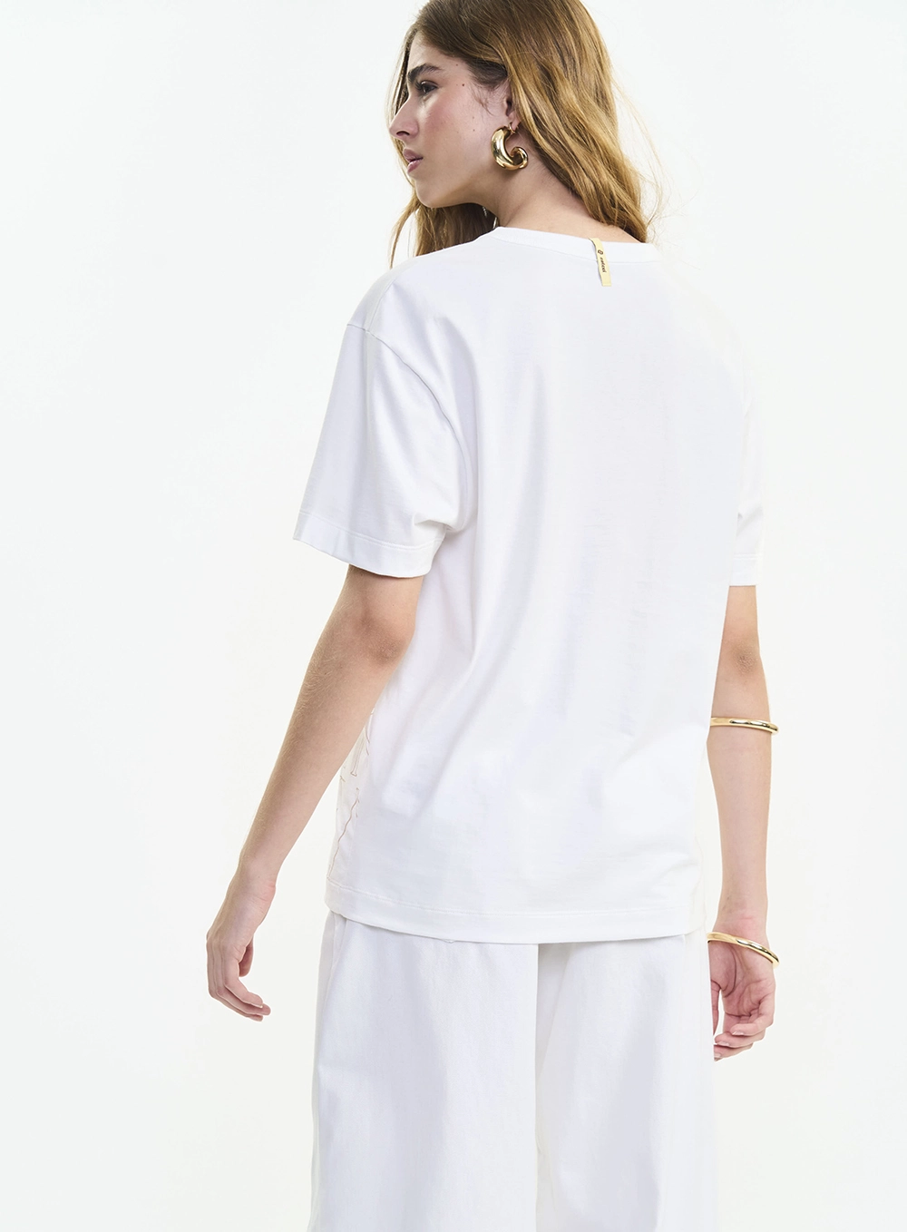 Camiseta Oversized Estampada - Jamie Off Shell