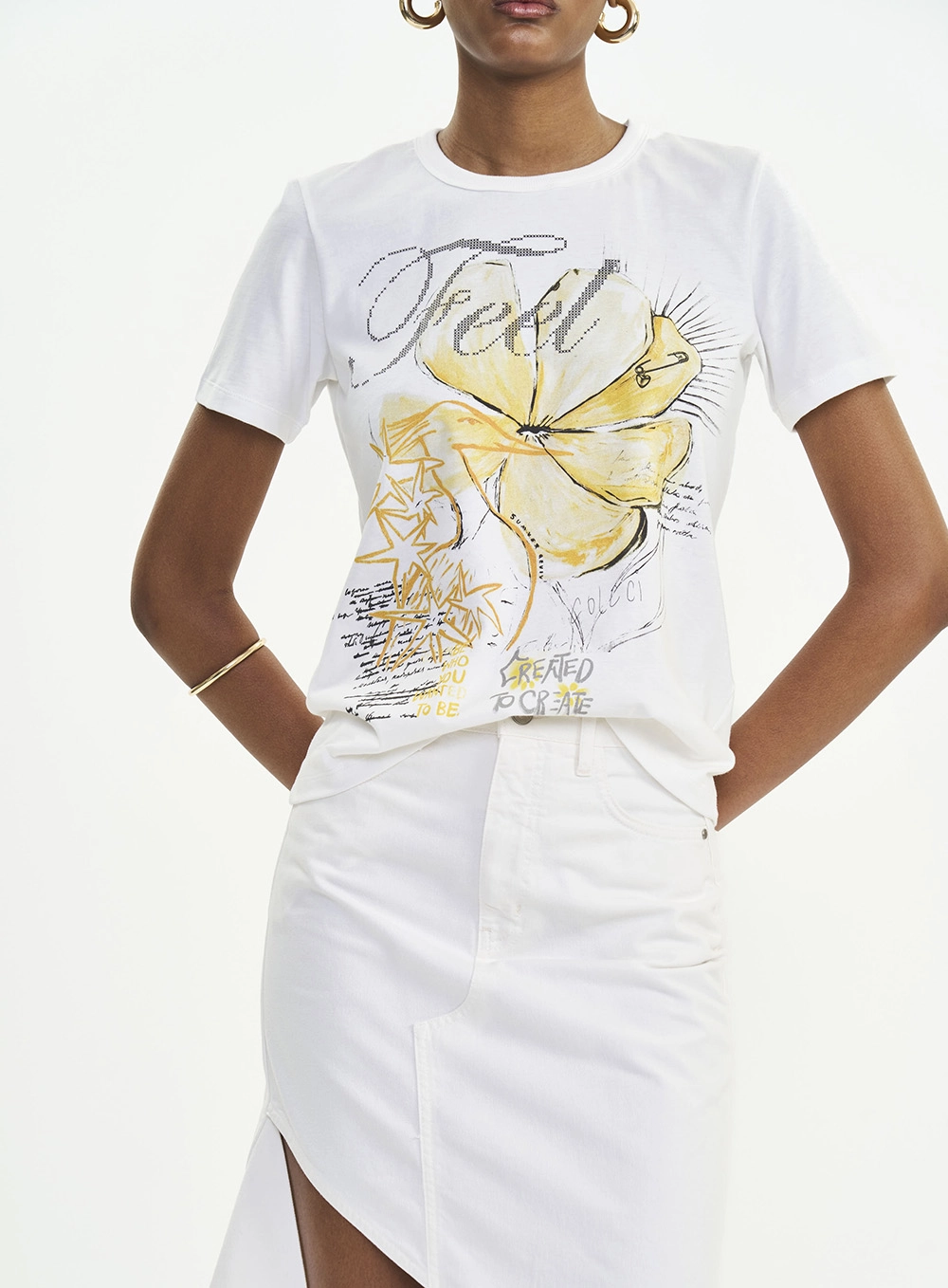 Camiseta Reta Ajustada Comfort Com Estampa Off Shell