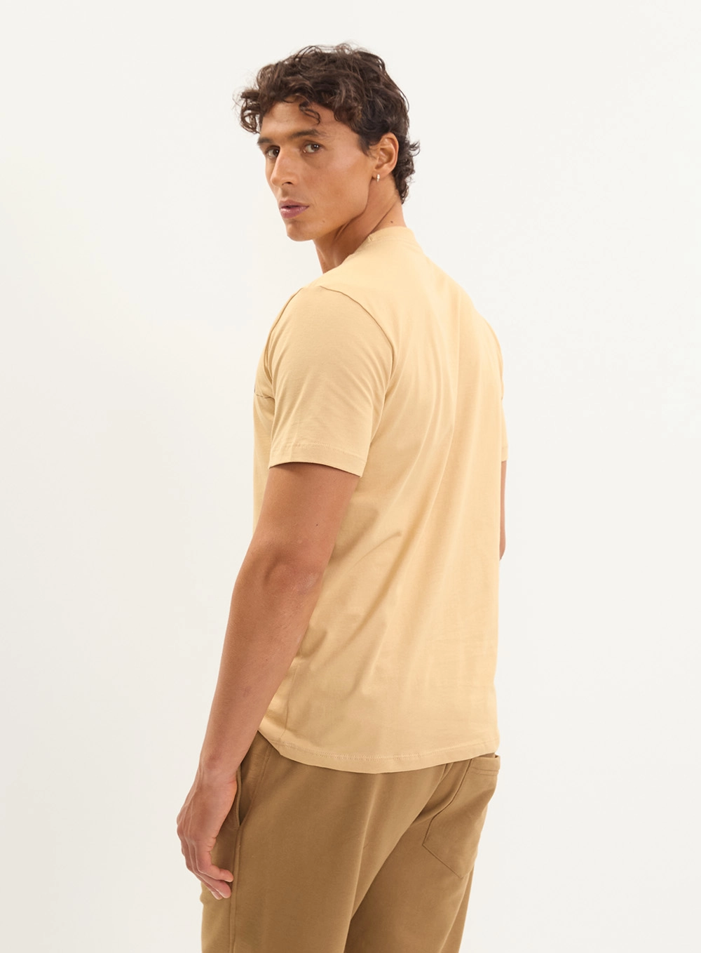 Camiseta Básica New Slim Manga Curta Masculina Bege