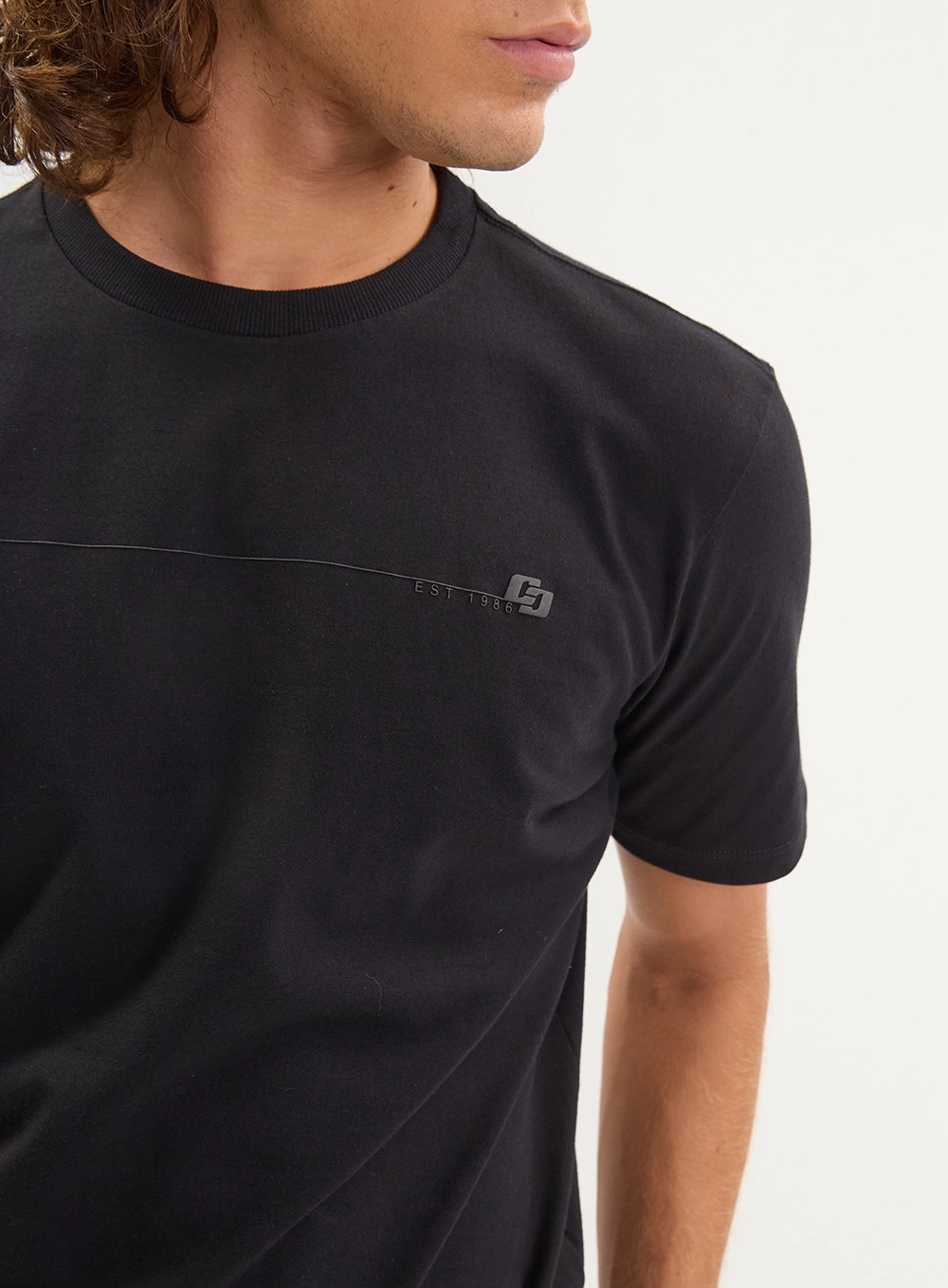 Camiseta Masculina New Slim Com Logo Preto