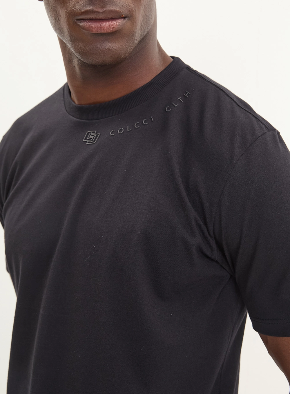 Camiseta Básica New Slim Detalhe Gola Masculina Preto