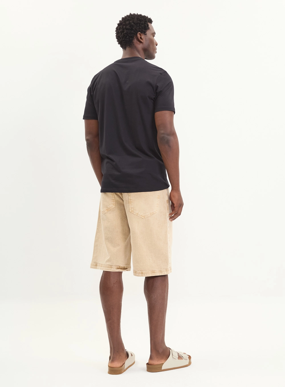 Camiseta Básica New Slim Detalhe Gola Masculina Preto