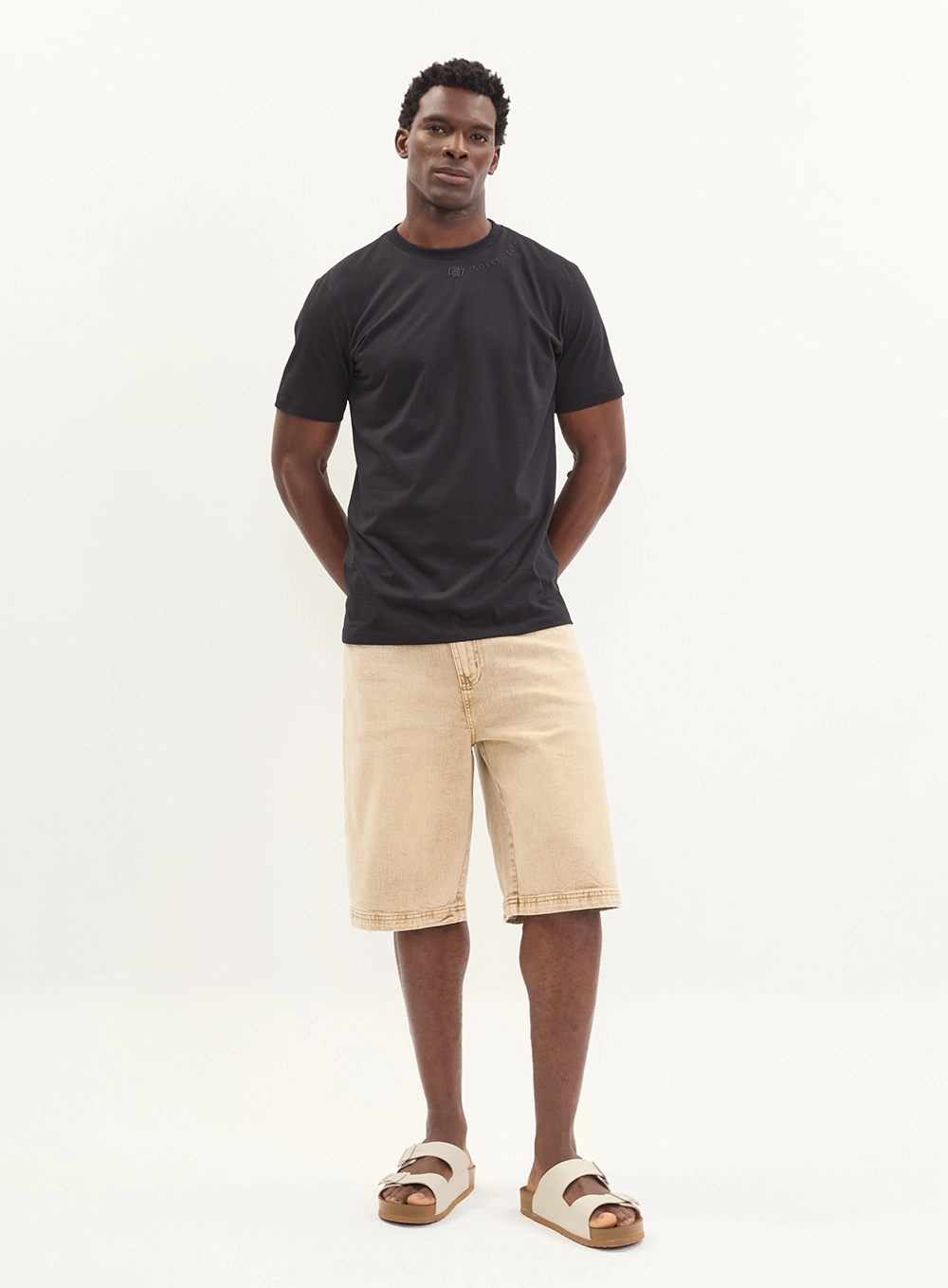 Camiseta Básica New Slim Detalhe Gola Masculina Preto