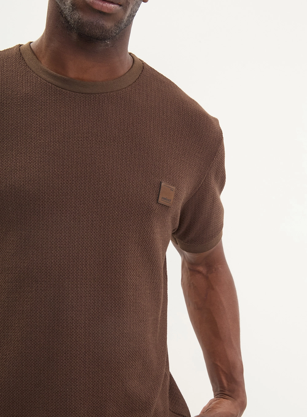 Camiseta Masculina Regular Ajustada Texturizadas Marrom Coconut