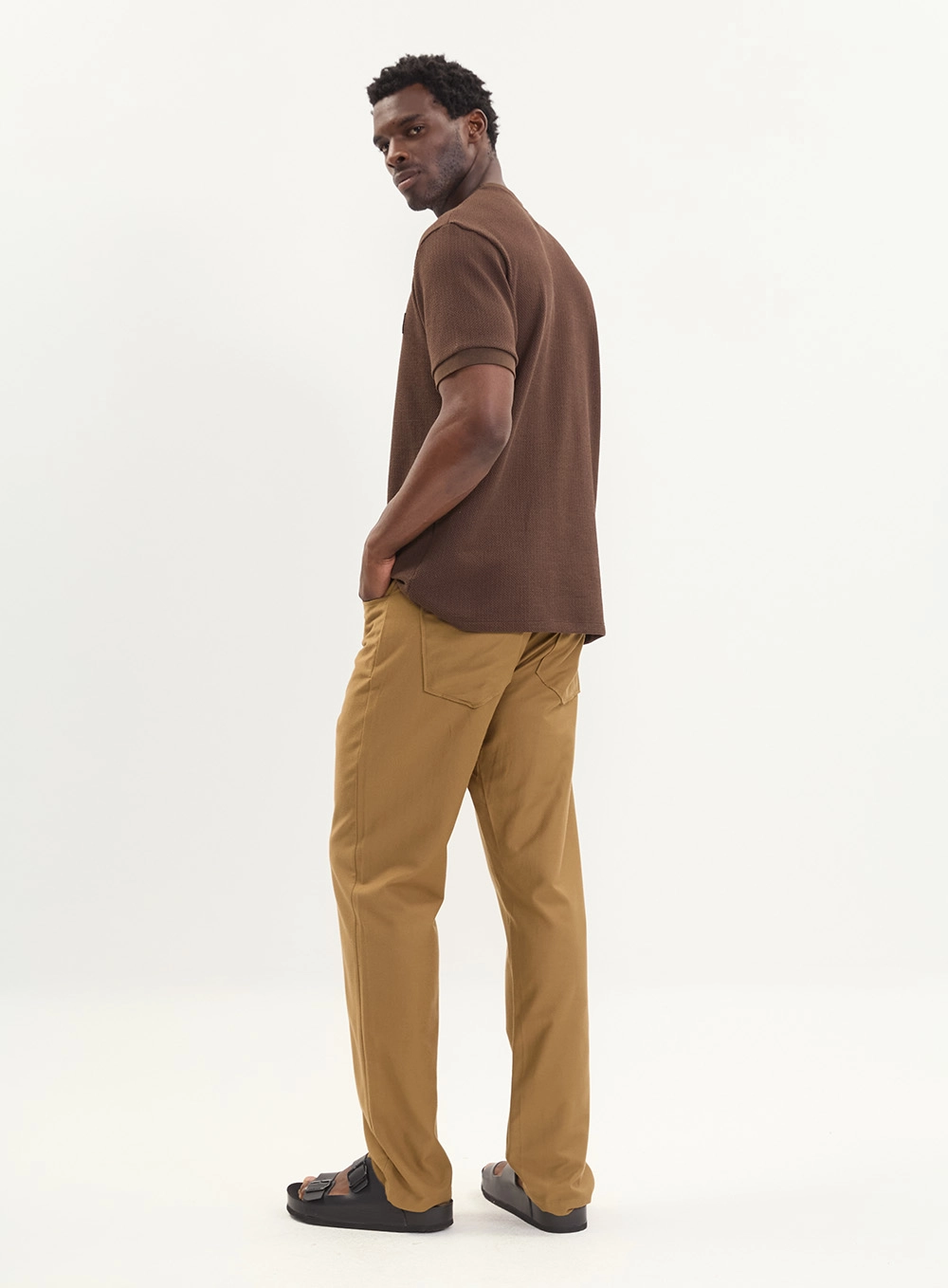 Camiseta Masculina Regular Ajustada Texturizadas Marrom Coconut